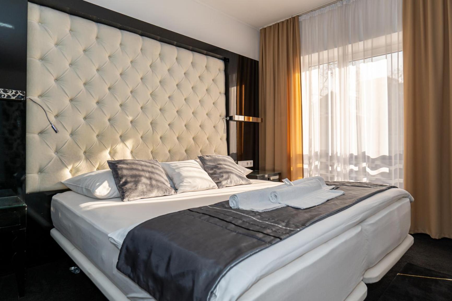 Titan Centrum Apartman Nyíregyháza Exterior foto